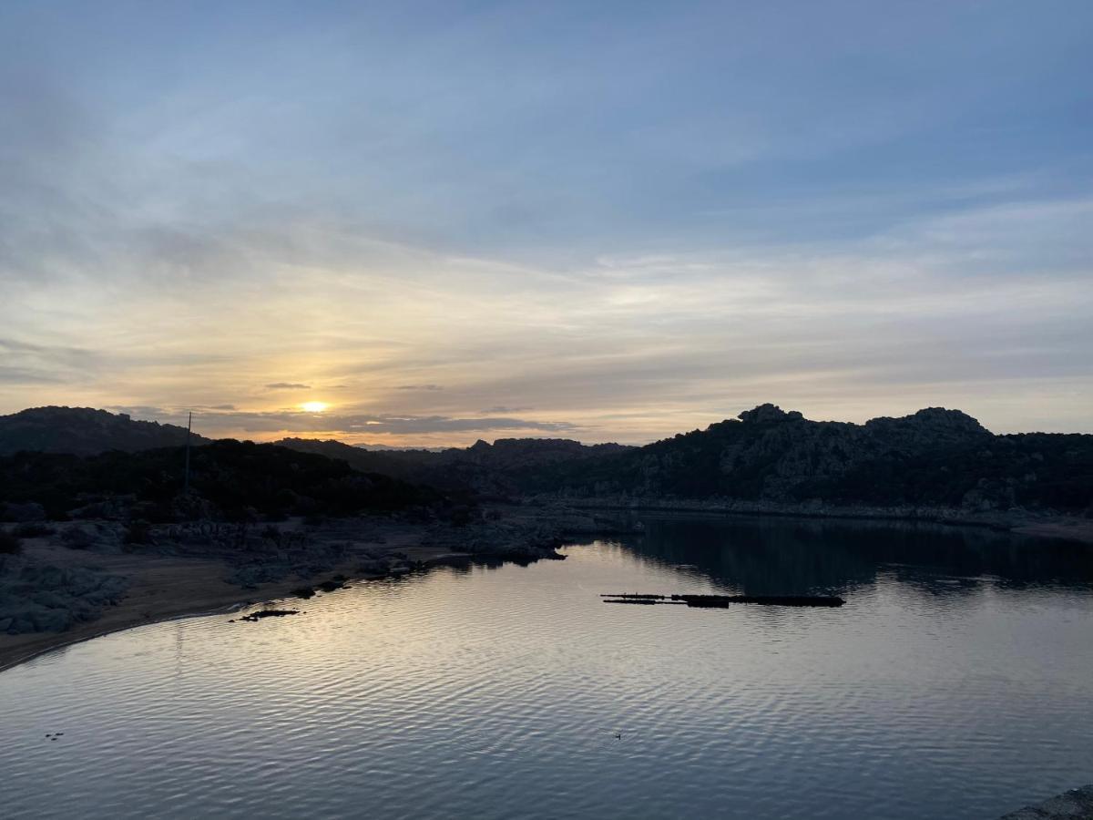 Il Nuraghe del lago Coghinas Oschiri Esterno foto